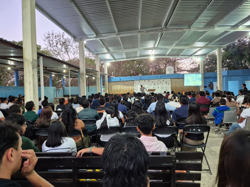 Reunión Juvenil 2026